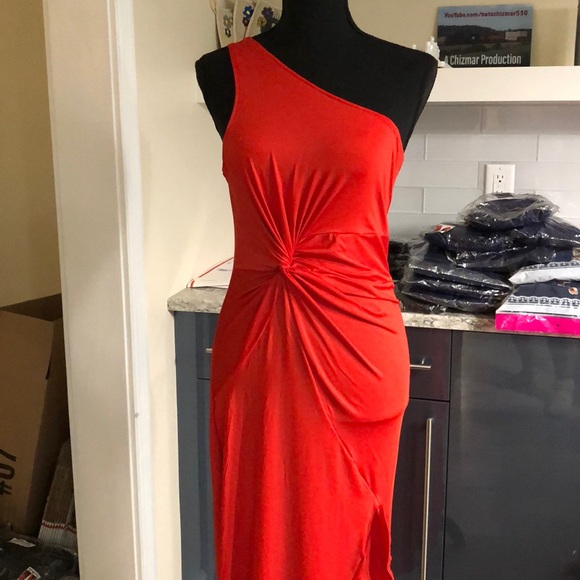 Red One Shoulder ruffle high slit maxi - Picture 2 of 8